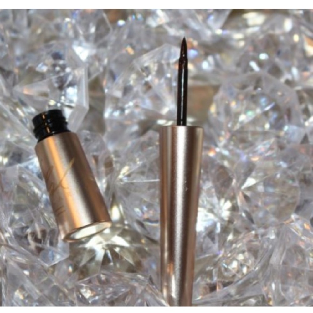 MAC Cosmetics Gold Eyeliner